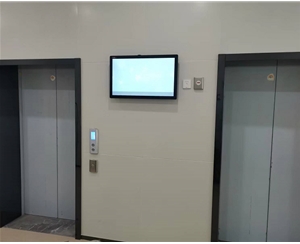 迅博明一批32寸电梯信息发布广告机安装调试完成